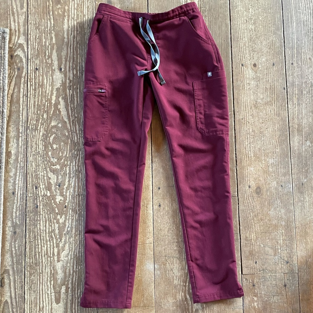 Figs YOLA Skinny Scrub Pants burgundy